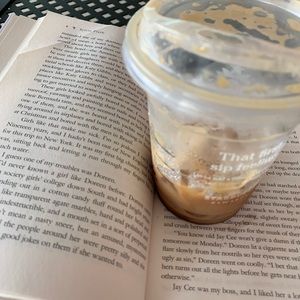 Meet your Posher, Valeria